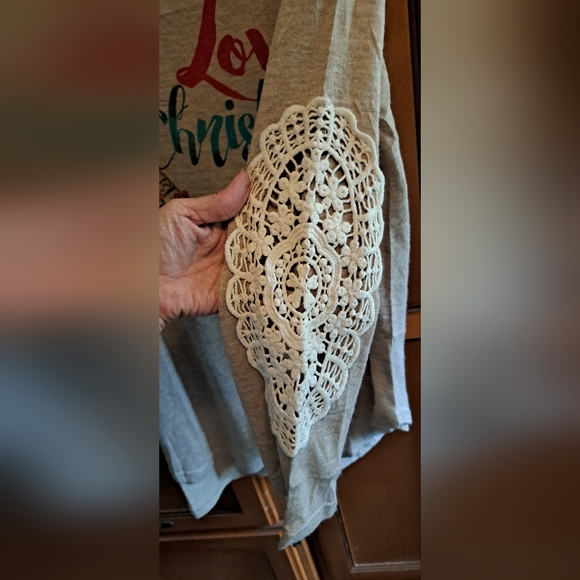 Ladies "Christmas With My Tribe" Top By Southern Grace XL Long Sleeve Tulle Lace - Picture 4 of 7